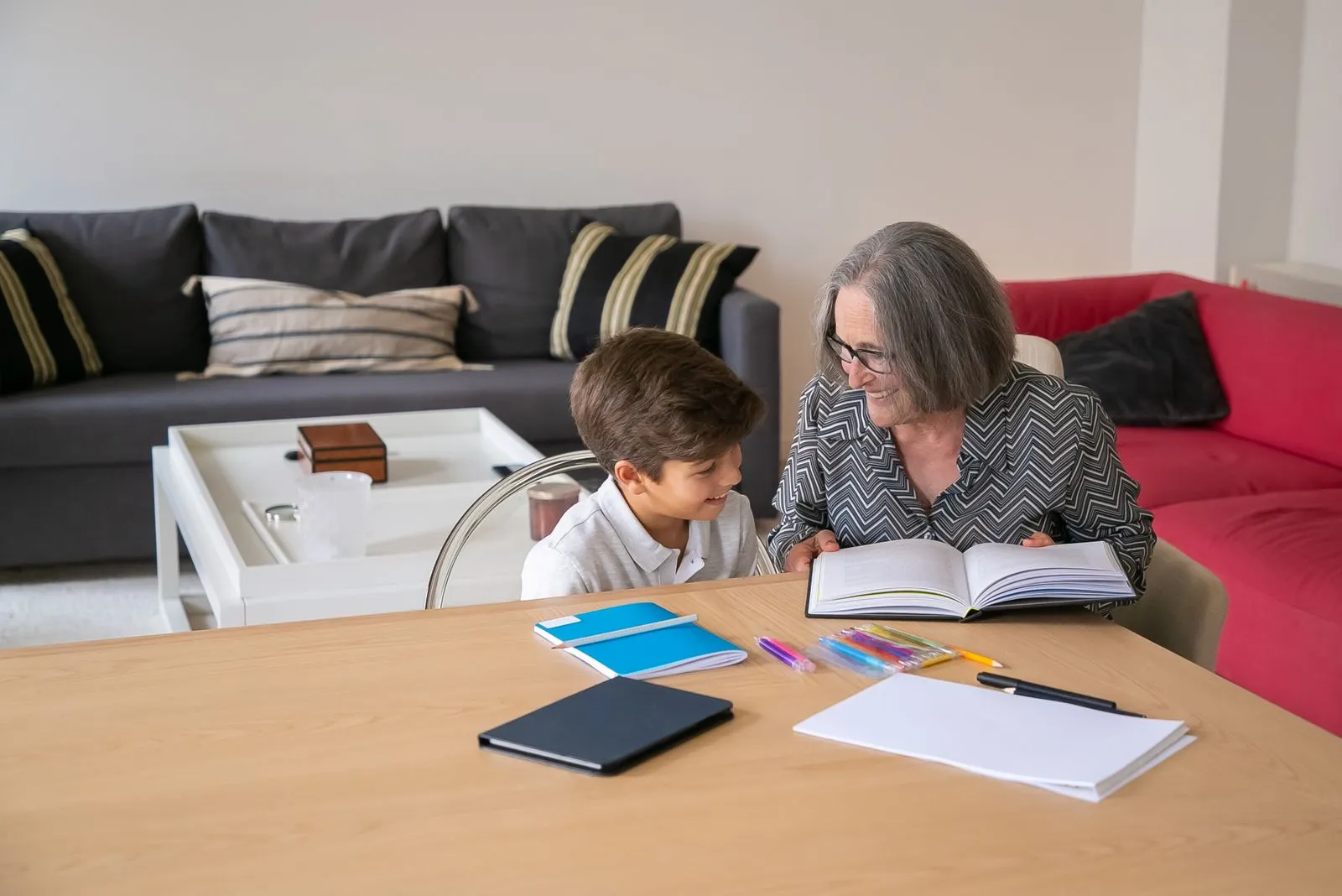 What to Expect From Reading Tutoring